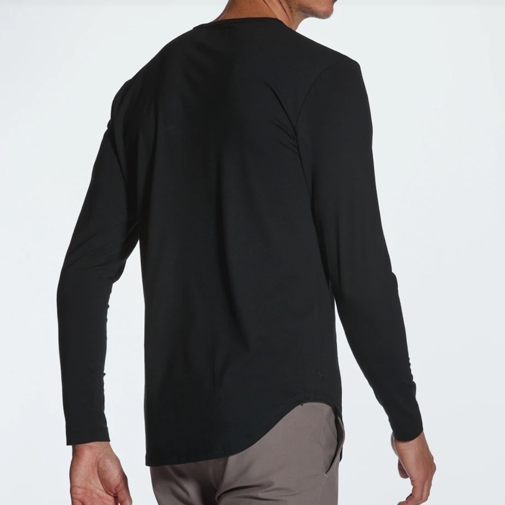 Nwot CUTS Long Sleeve Crew Elongated Shirt Black - Picture 2 of 8